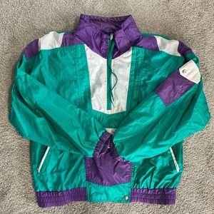 Size Medium - Vintage International Outerwear Windbreaker Jacket